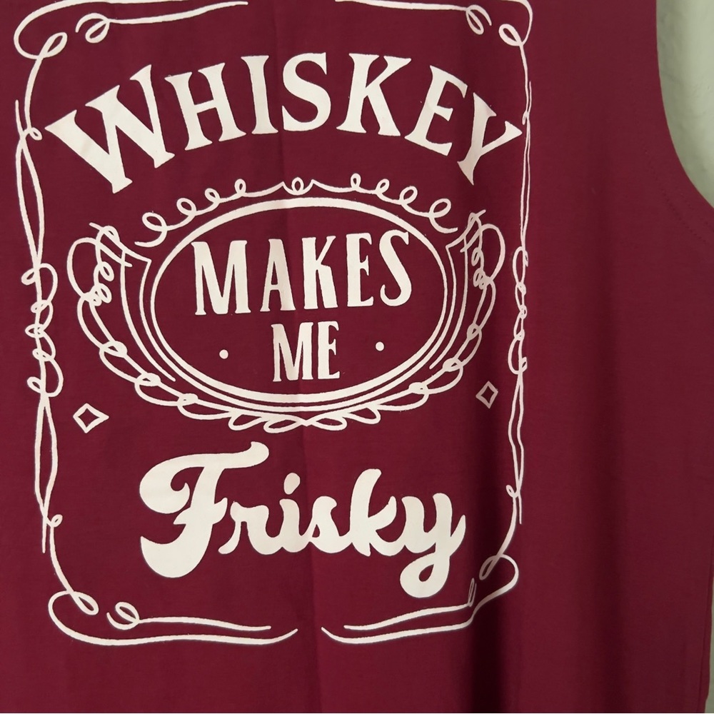 Whiskey makes me frisky tank top sleeves One Size NWOT - Picture 1 of 4